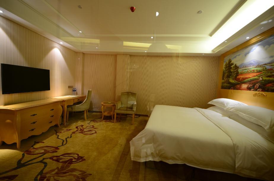 Vienna International Hotel Shajing Heyi Branch Shenzhen Exterior photo